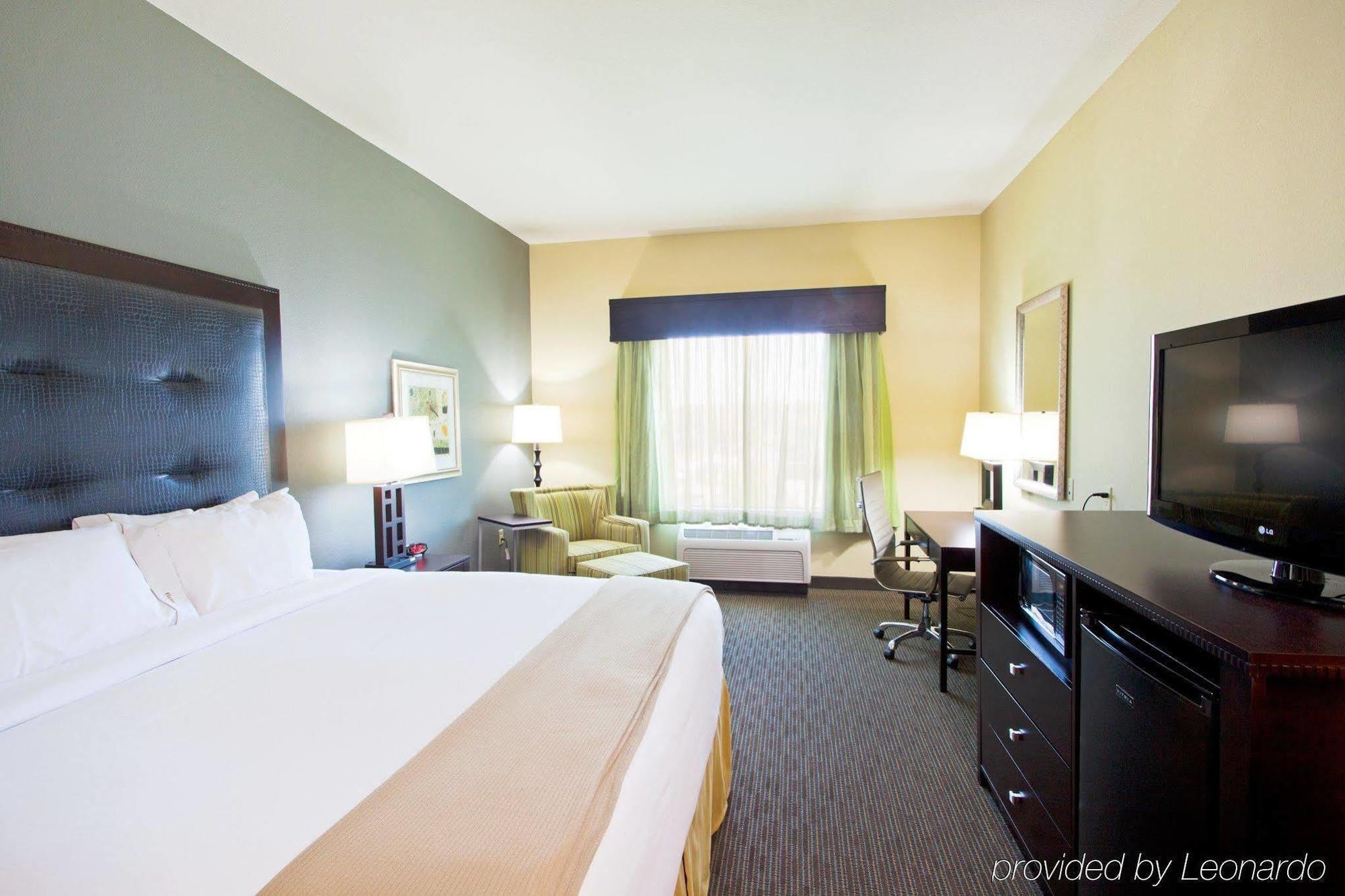 Holiday Inn Express Waycross Exterior foto